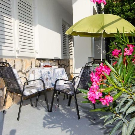 Apartments Marta Crikvenica Exterior foto