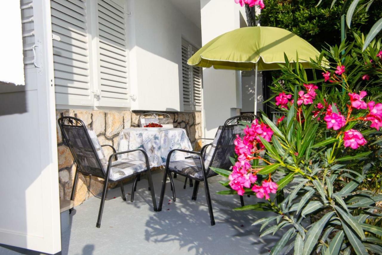 Apartments Marta Crikvenica Exterior foto