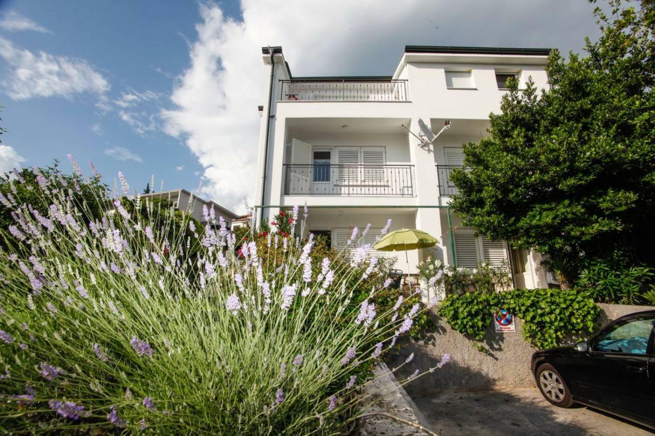 Apartments Marta Crikvenica Exterior foto